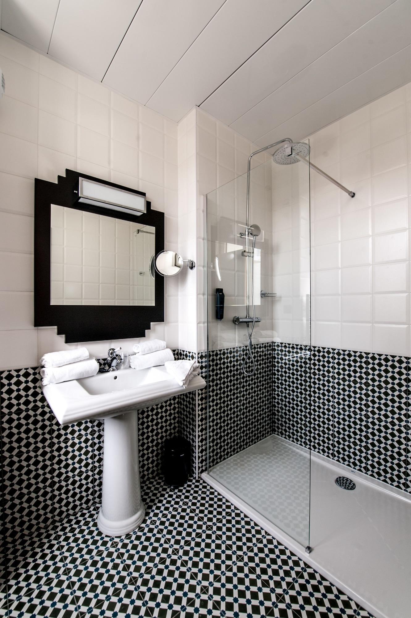 Western Journel Juan-les-pins 3* Antibes