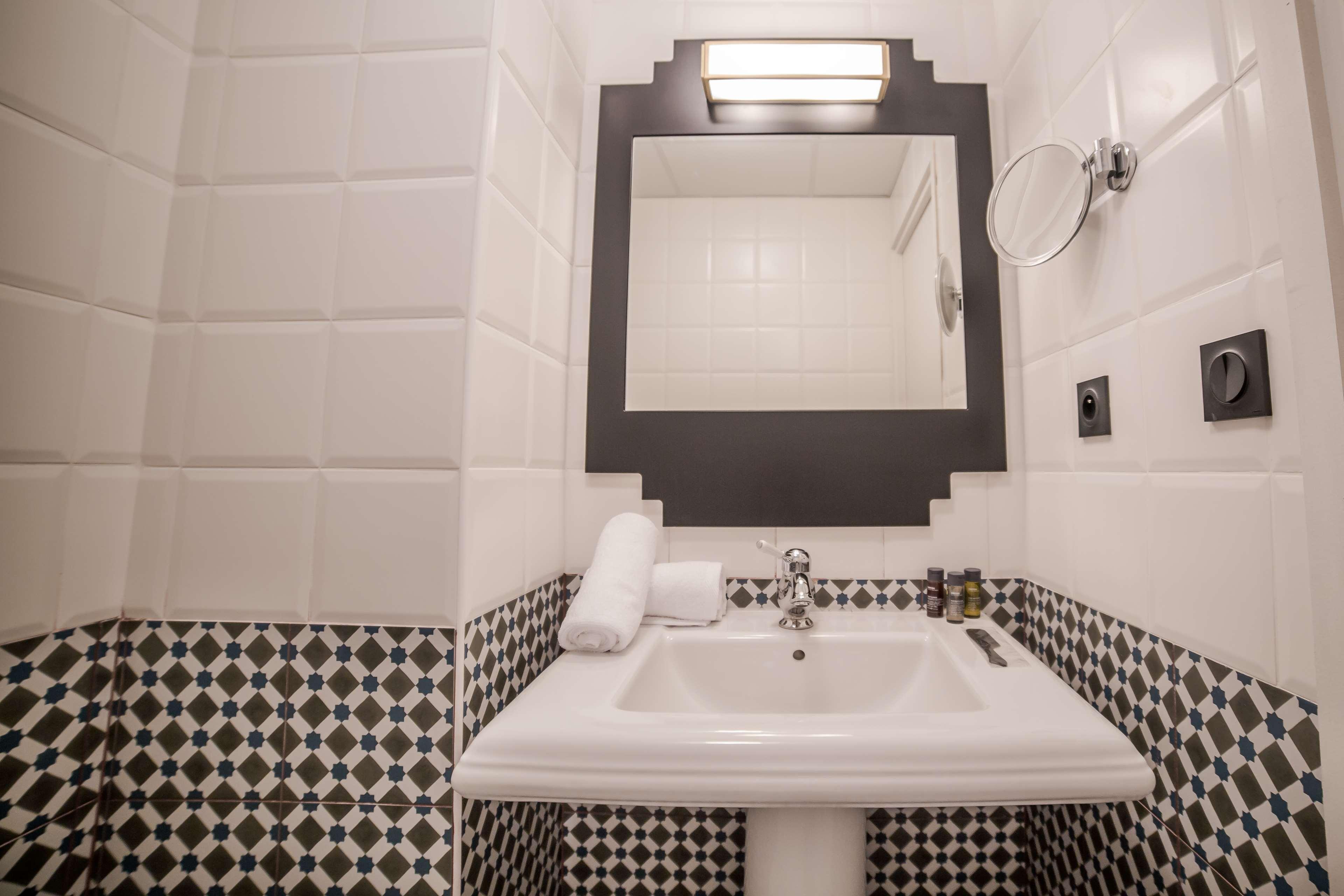 Western Journel Juan-les-pins Hotel 3*