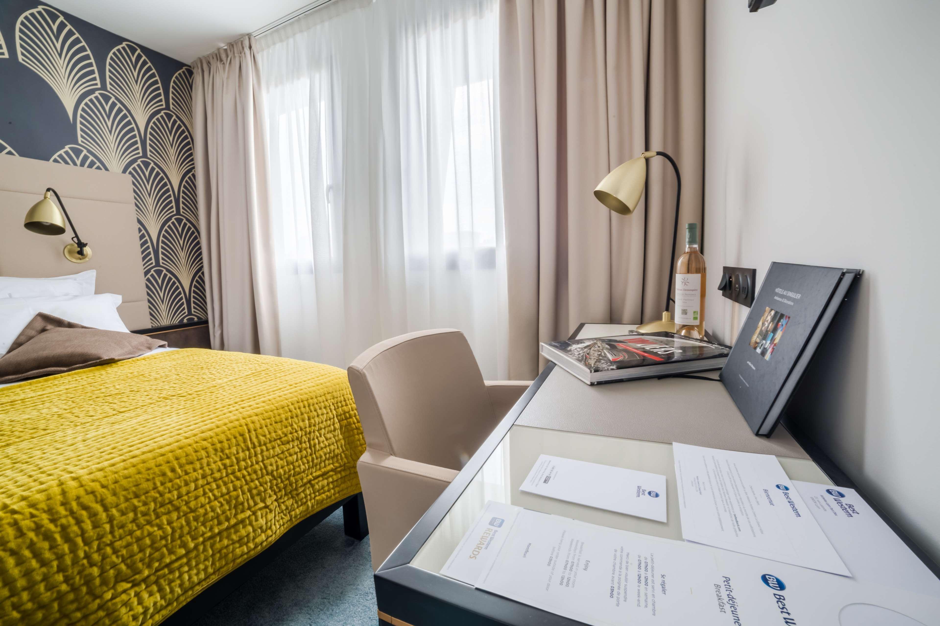Western Journel Juan-les-pins Hotel